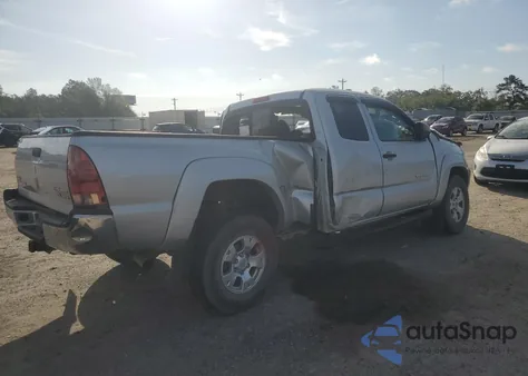 2008 Toyota Tacoma Prerunner Access Cab z USA, uszkodzony, nr VIN 5TETU62N48Z505192